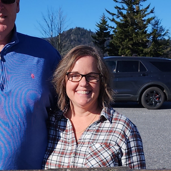 Meet your Posher, Patricia - Picture 2 of 2